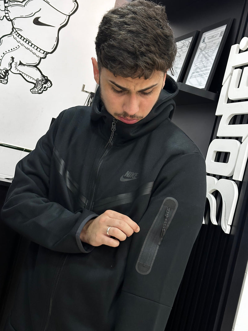 JAQUETA TECH FLEECE NIKE