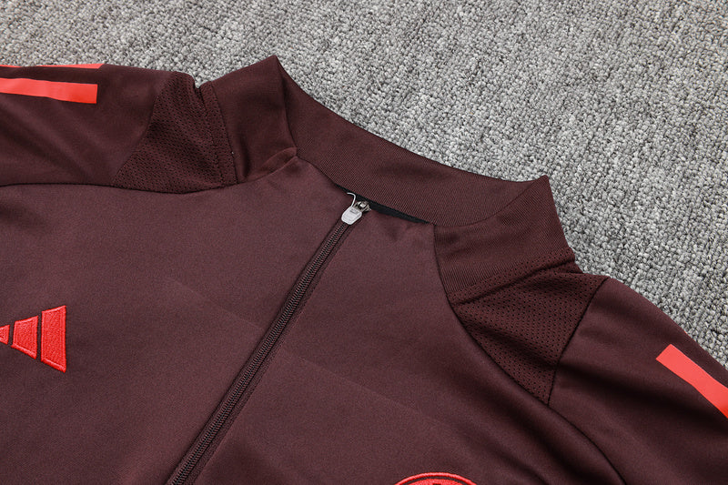 KIT PRÉ JOGO - BAYERN DE MUNIQUE - VINHO - 24/25